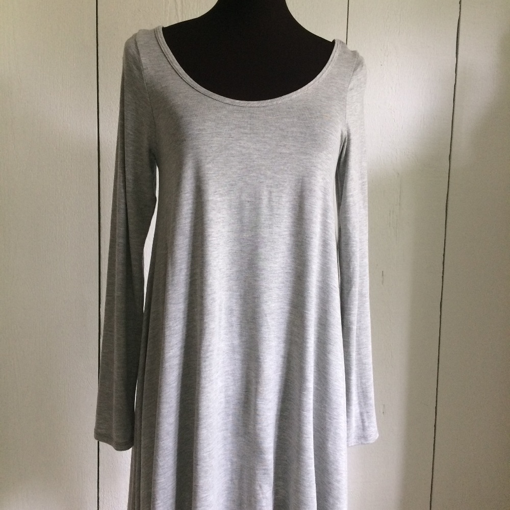 Lani California Gray Long Sleeve Tunic Size Medium NWT